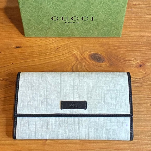 Gucci GG Plus Continental Wallet - Picture 1 of 9